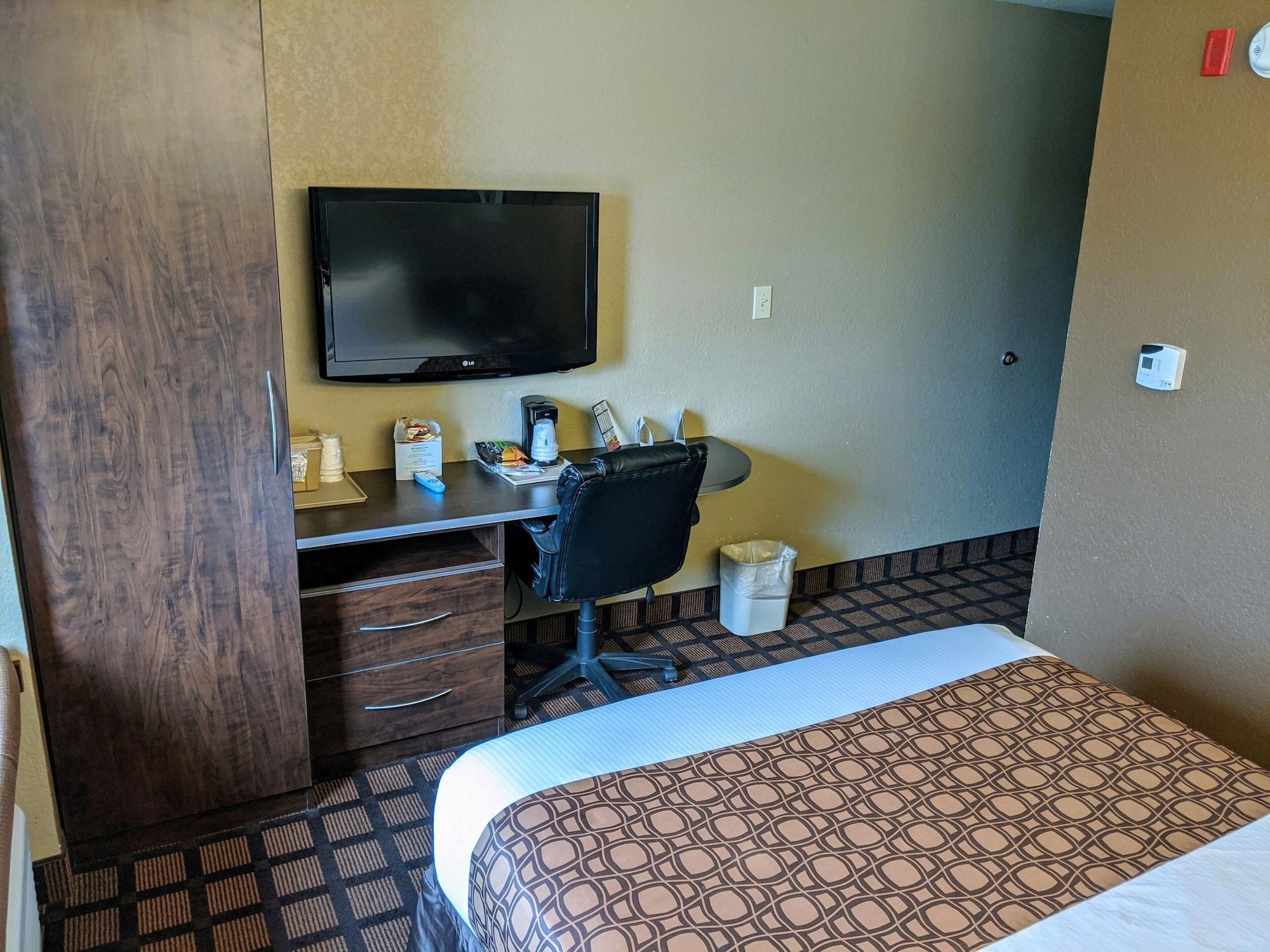 Microtel Inn And Suites Montgomery Exterior photo