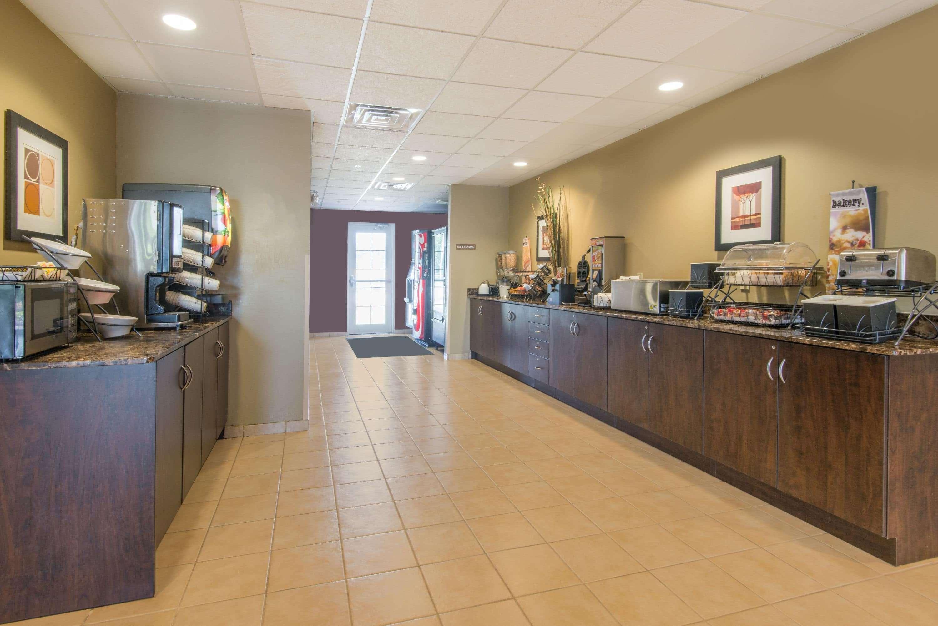 Microtel Inn And Suites Montgomery Exterior photo